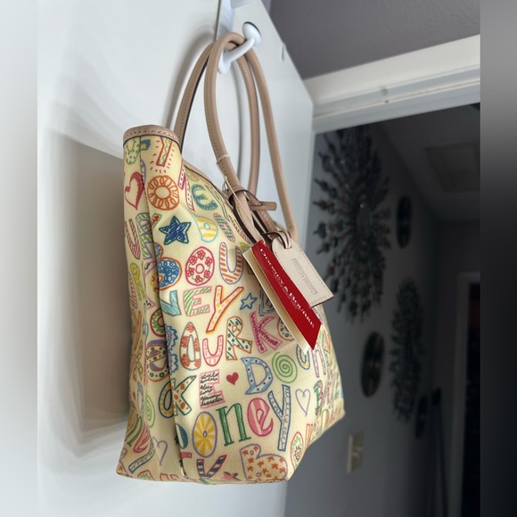 Dooney & Bourke Cindy Tote monogram print - Picture 14 of 14